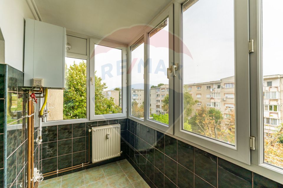 Apartament central 2 camere, decomandat, mobilat-utilat, centrala gaz
