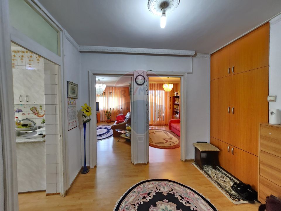 4 room Apartment for sale, Colentina area