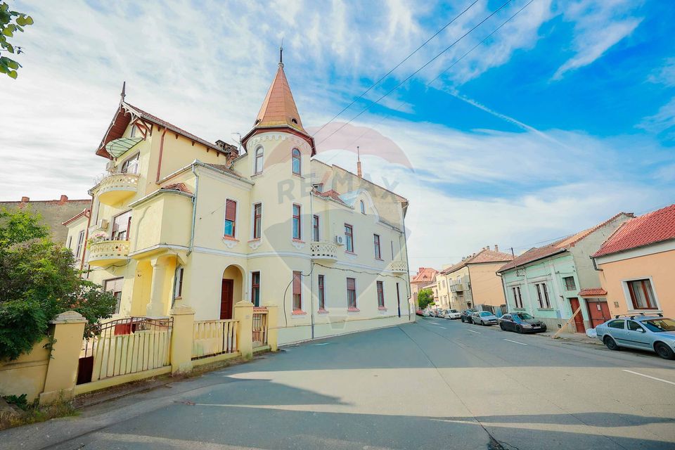 86sq.m Commercial Space for sale, Ultracentral area