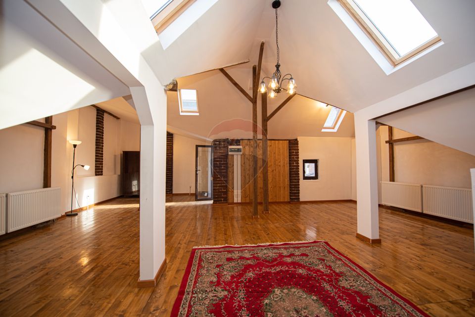 Vila de vanzare cu etaj Calea Calarasi Delea Veche