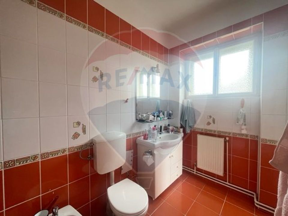 Apartament de inchiriat sttr. Gales, Parc Sub Arini