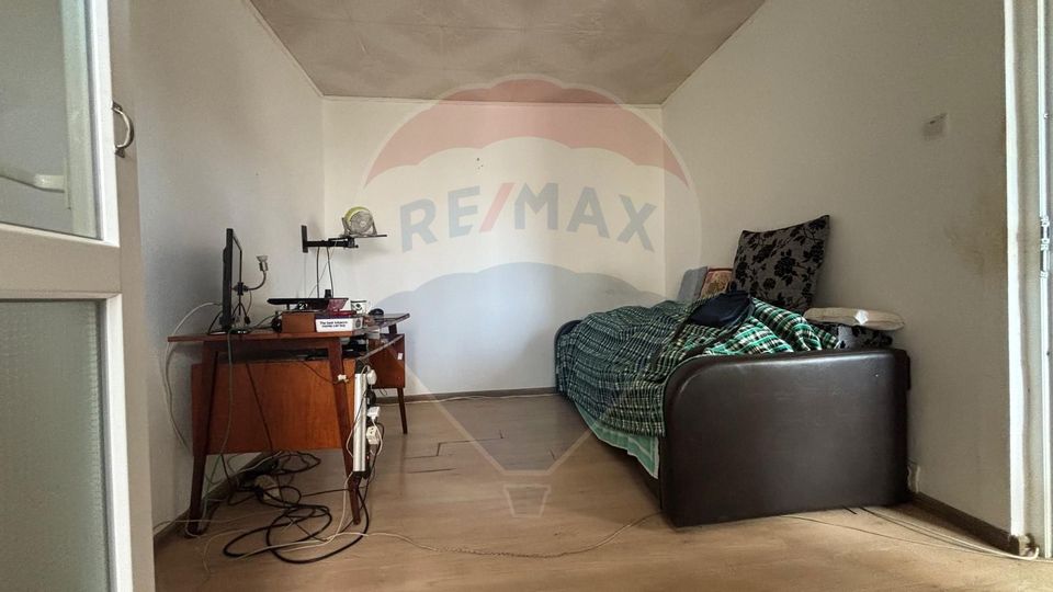 Apartament cu 3 camere de vânzare Mangalia gara