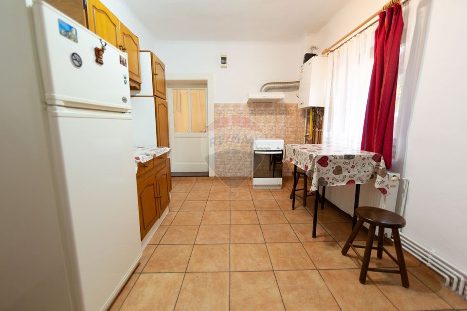 Casă individuală cochetă, 1 dormitor, renovată, Str. Lungă – Central