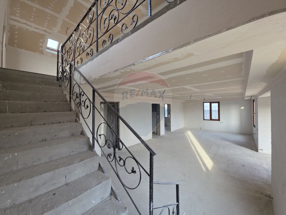 6 room House / Villa for sale, Izvoare area