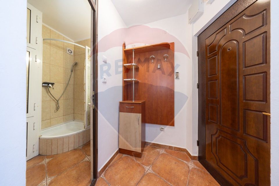 Garsonieră de vânzare mobilată și utilată Răcădău - Brașov