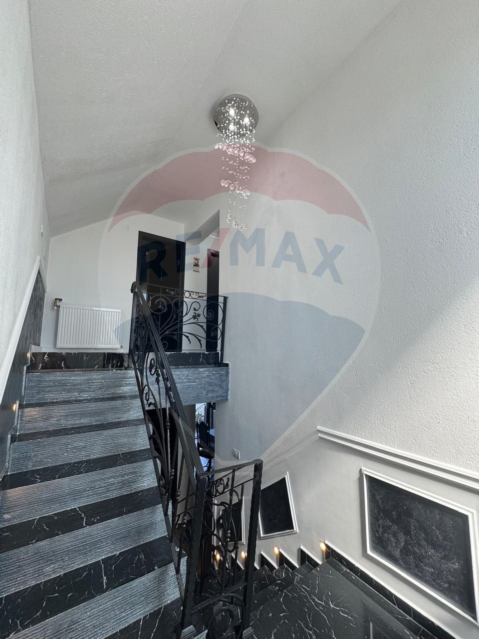 4 room House / Villa for sale