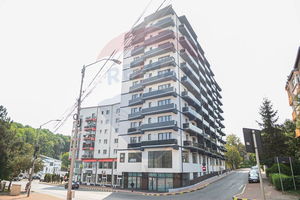 105sq.m Commercial Space for rent, Central area