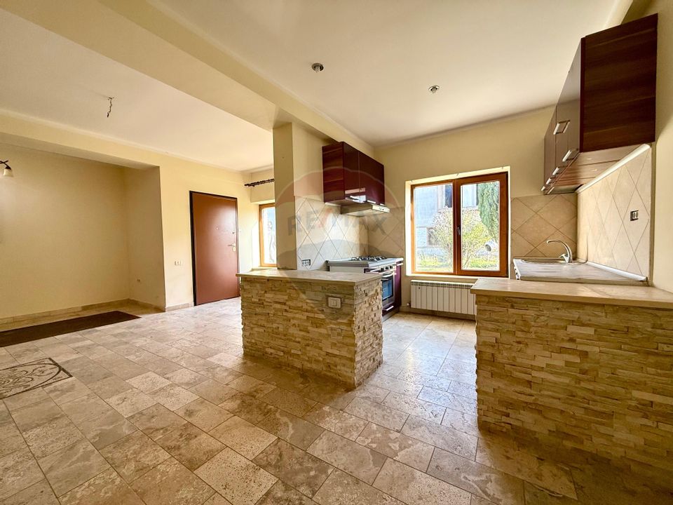 4 room House / Villa for sale