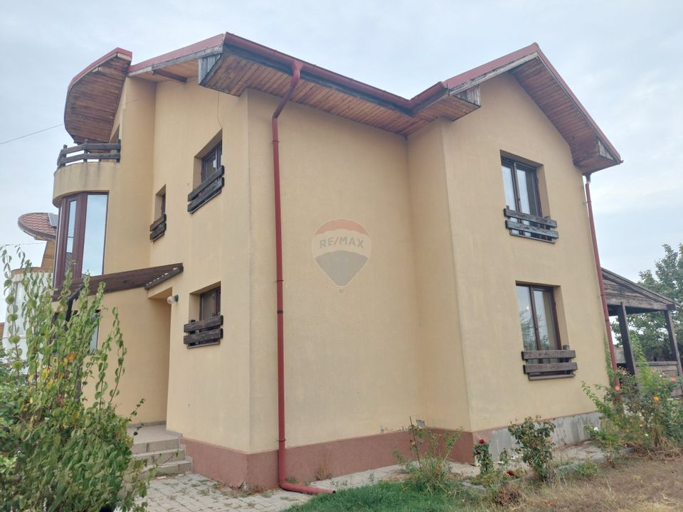 5 room House / Villa for sale