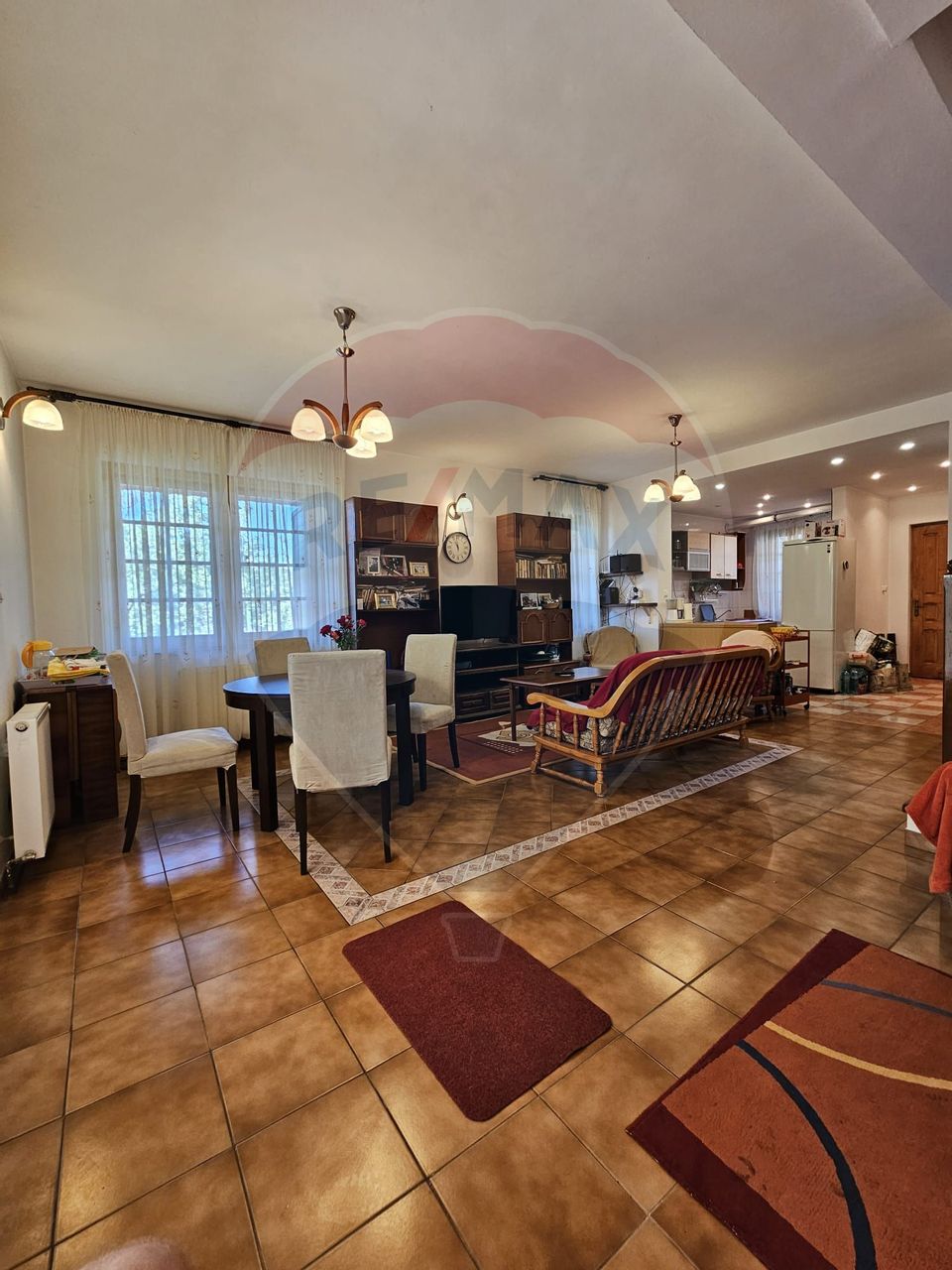 6 room House / Villa for sale