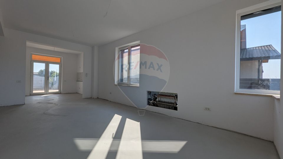 De Vânzare Vilă Cu 4 Camere Noua in Complex rezidențial Alfa Vile