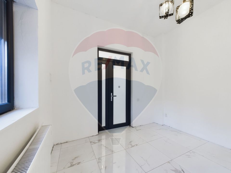 4 room House / Villa for sale, Eroii Revolutiei area