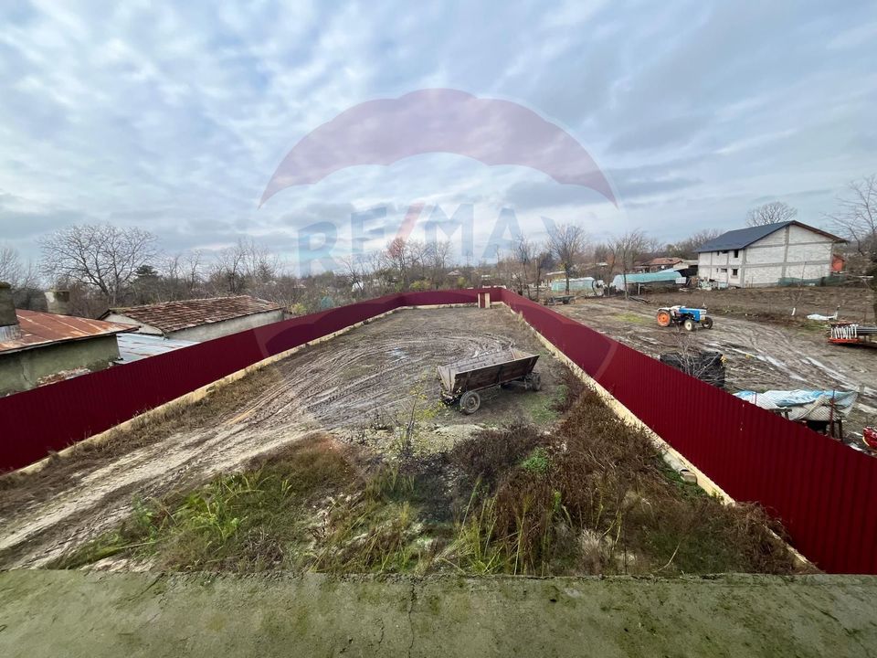 Investitie/Vanzare-  Vilă cu 5 camere la 45 minute de Bucuresti