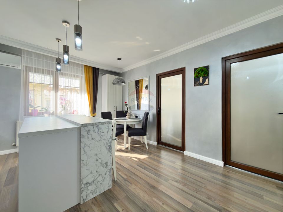 Apartament modern de vânzare, etaj 1, balcon închis, parcare privată