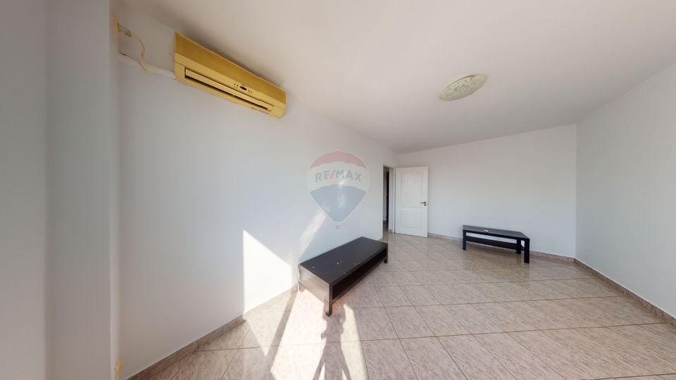 3 room Apartment for sale, Titan area