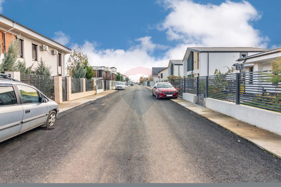 Casă / Vilă de vanzare in Mogosoaia, adiacent Martha Bibescu