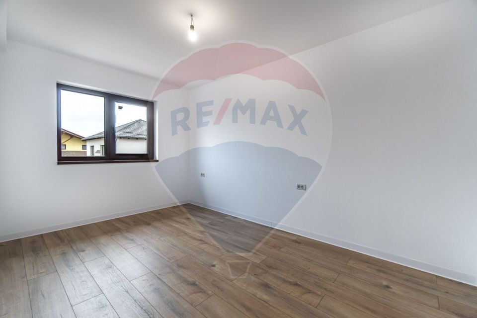 4 room House / Villa for sale