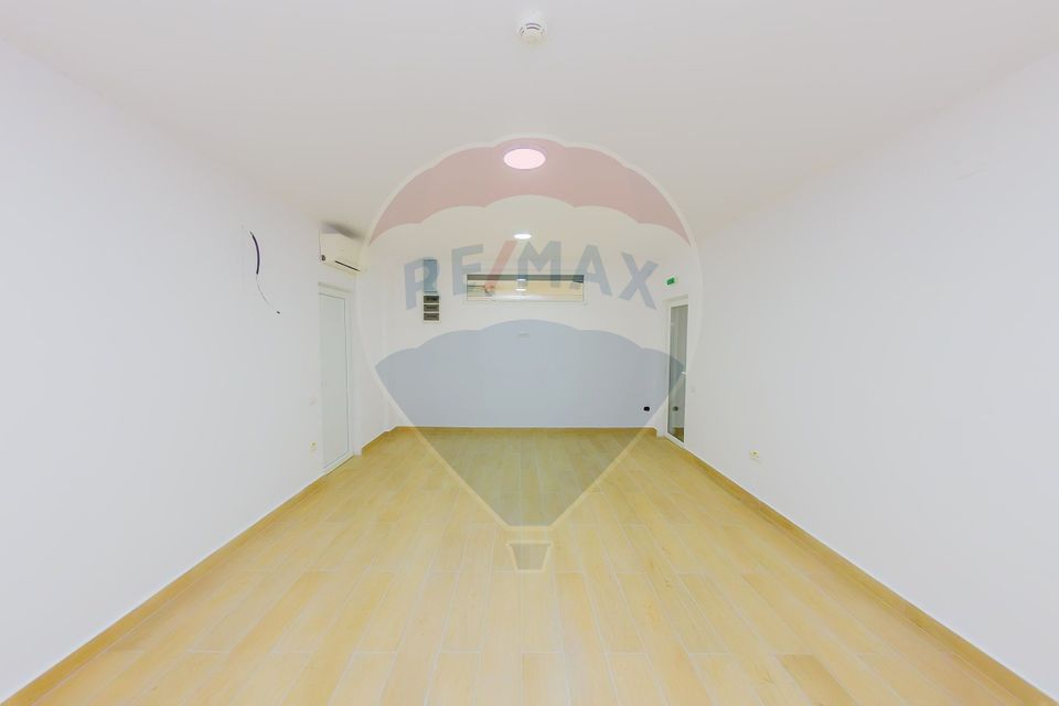 1,405sq.m Commercial Space for rent, Grivitei area