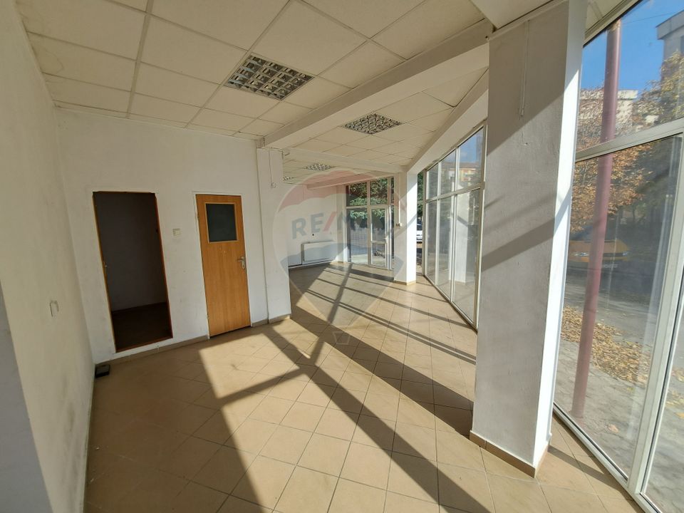 160sq.m Commercial Space for rent, 1 Mai area