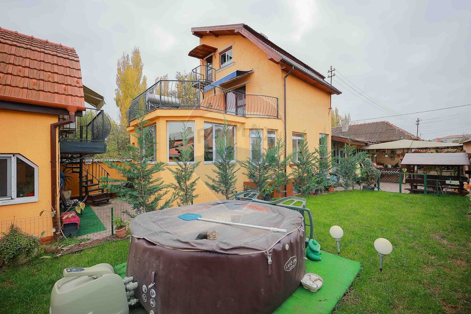 7 room House / Villa for sale, Cantemir area