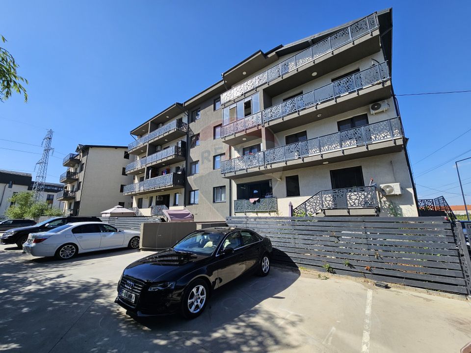 Apartament 4 camere 115.7 mp cu terasa , loc parcare si boxa demisol