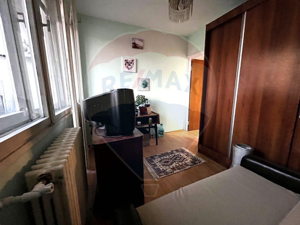 De vânzare Apartament 4 camere, Drumul Taberei - metrou Romancierilor