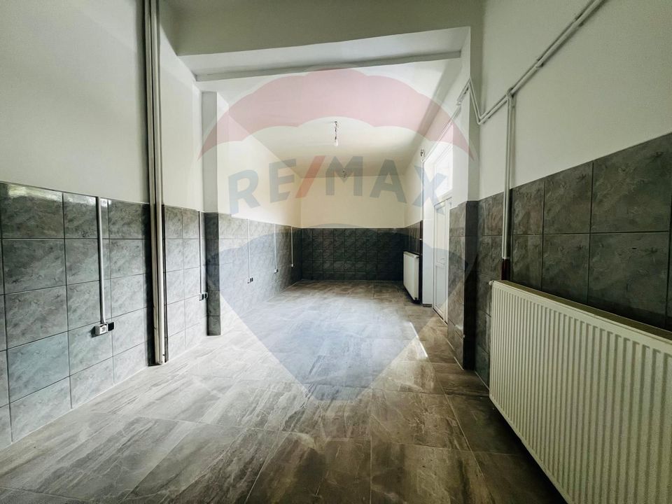 150sq.m Commercial Space for rent, UTA area