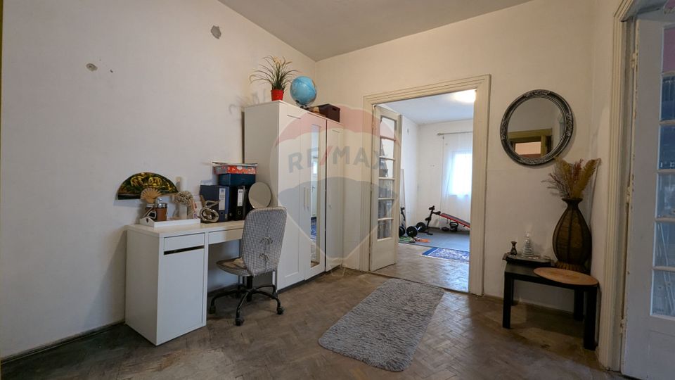 Vânzare Casă / Vilă cu 11 camere  în zona Iancului