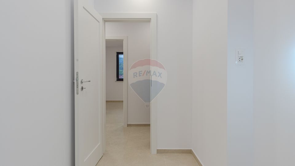 Clinica medicala-9 cabinete- URBAN PLAZA - bloc 15 parter!