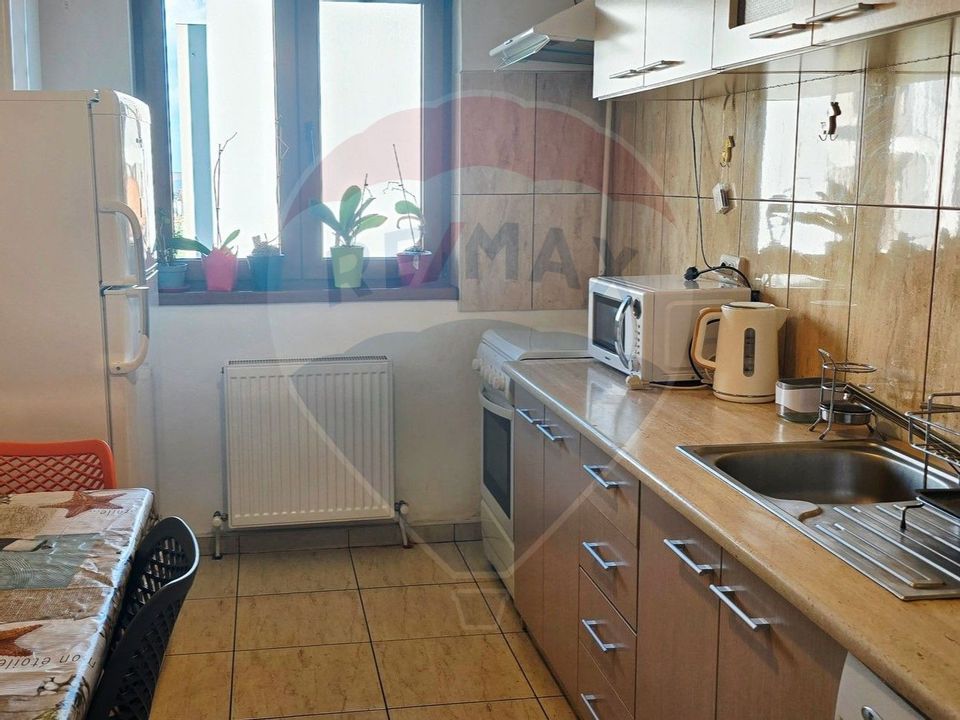 Apartament spatios cu loc de parcare privat în zona Palazu Mare