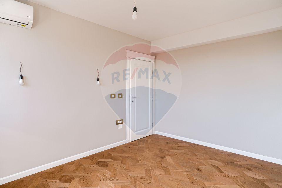 Penthouse exclusivist pe două niveluri, cu terasă– zona Intim