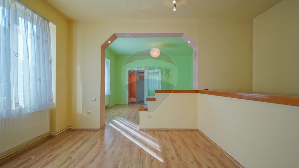 5 room House / Villa for sale