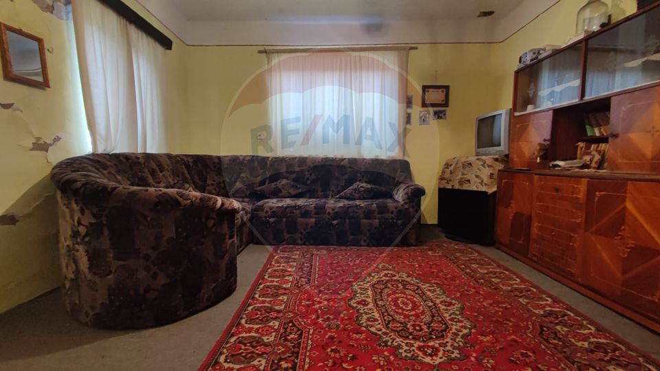 Casă cu 4 camere si teren de vânzare in com. Husasau de Tinca/Fonau
