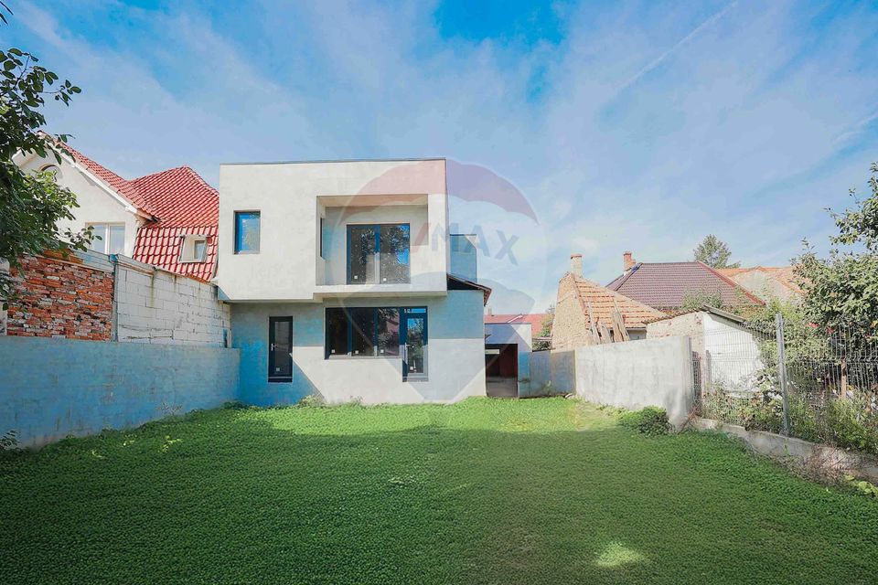 De vânzare, casă la roșu în zona centrală, Str. Emil Racoviță