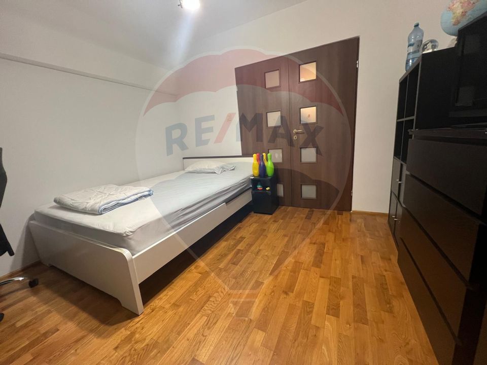 Apartament cu 4 camere de închiriat în zona Obor-Colentina