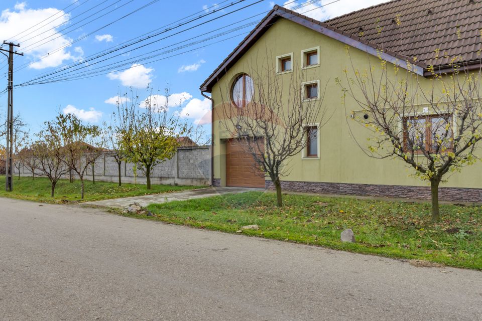 6 room House / Villa for sale