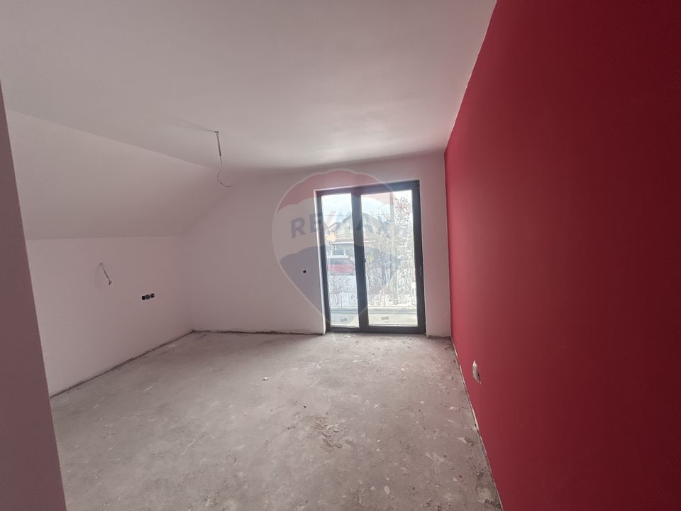 Casă nouă de vânzare 220 mp 13 ari teren SATULUNG 15KM de BAIA MARE