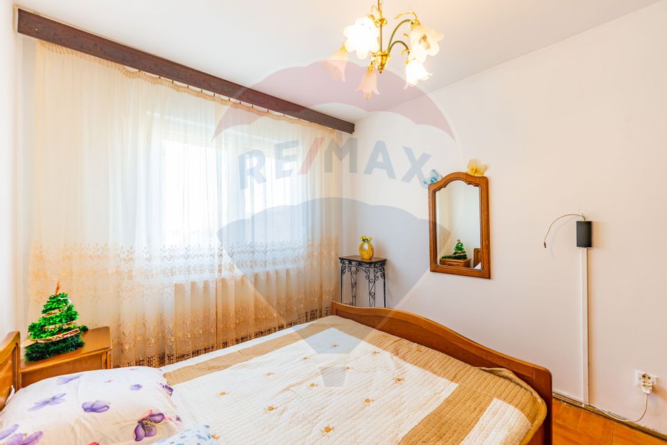 Apartament cu 3 camere la Lebada