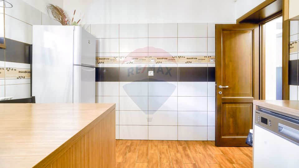 BOOKED - Villa in Busteni with Superb View of the Bucegi Mountains!