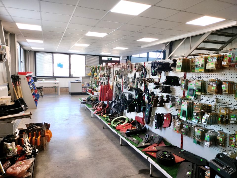 400sq.m Industrial Space for sale