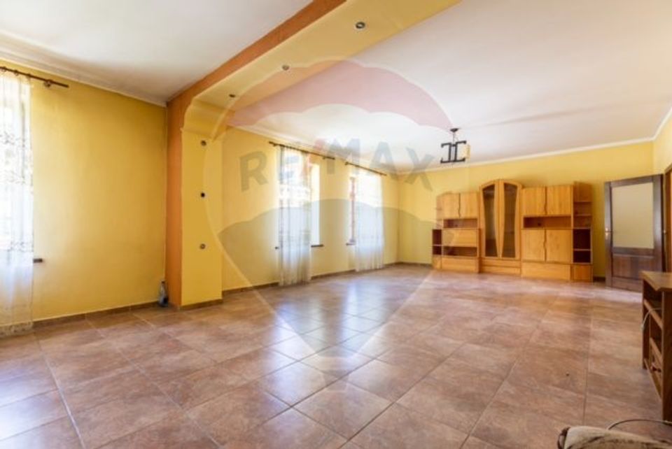 10 room House / Villa for sale
