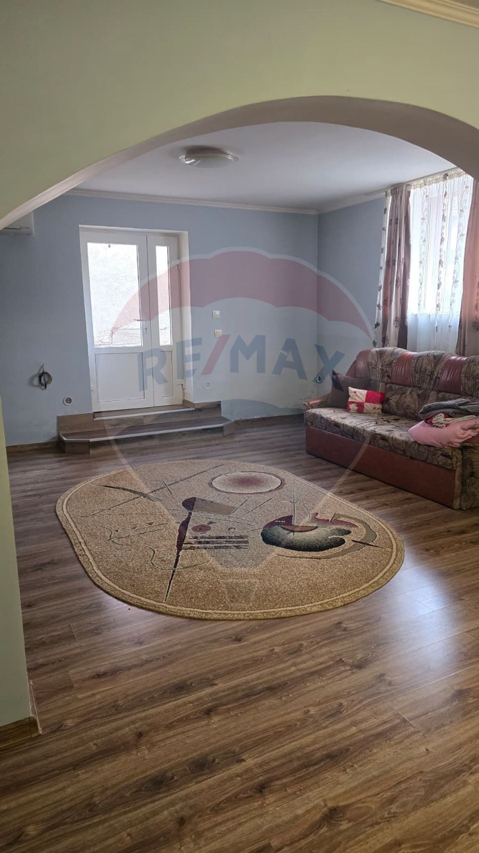 5 room House / Villa for sale