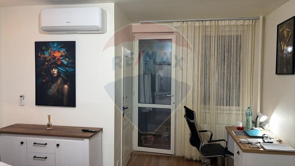 Garsonieră de vânzare complet mobilată