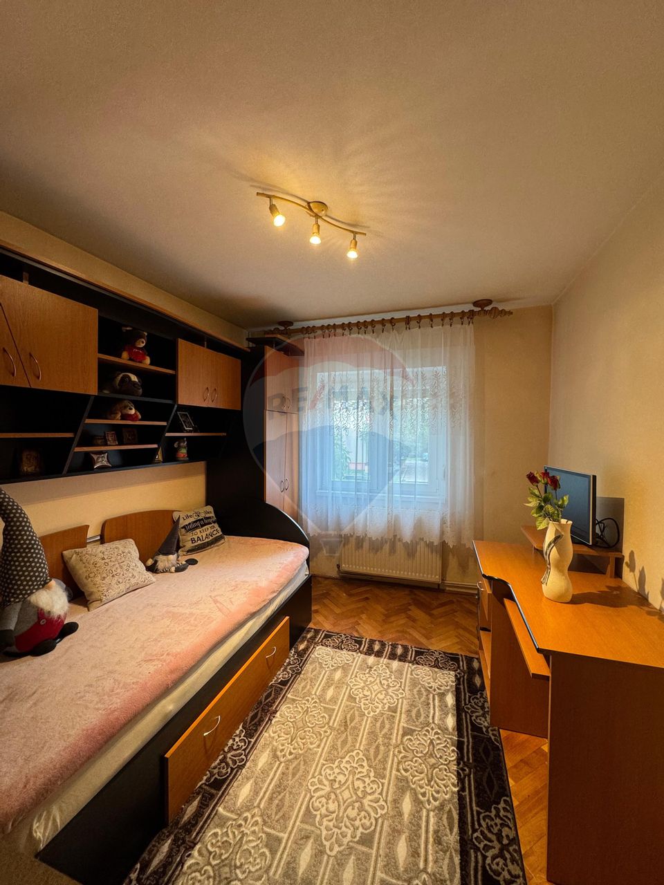 Apartament cu 4 camere de vânzare în zona Freidorf