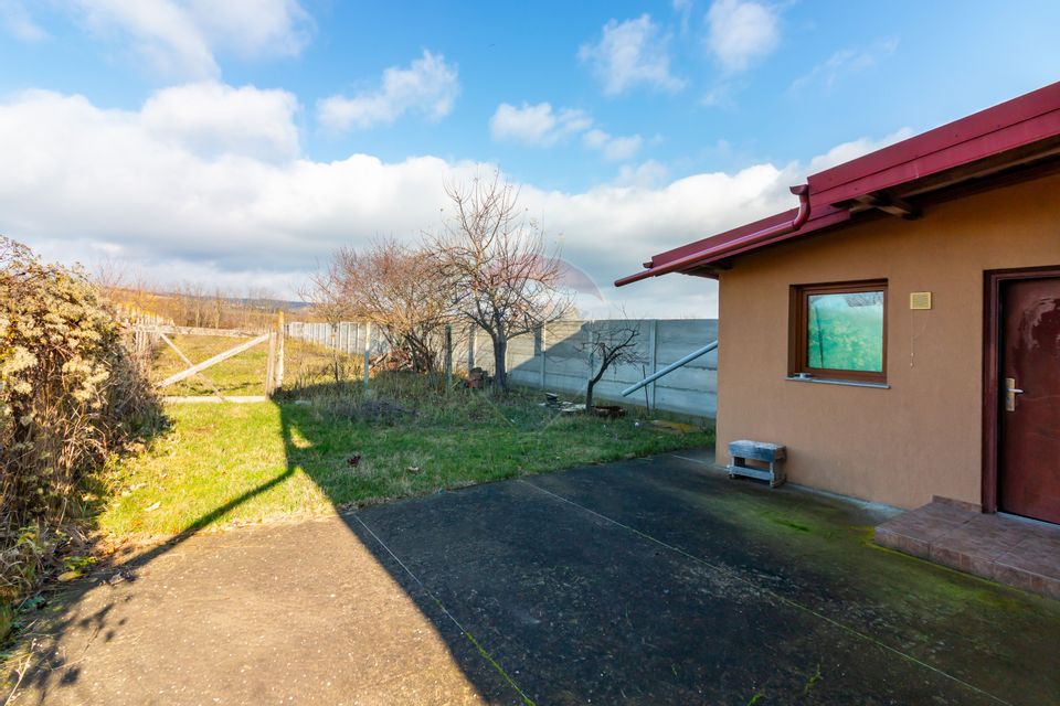 Casă finalizată, 278 mp teren 2305 mp Pleașa, Bucov, Ploiesti