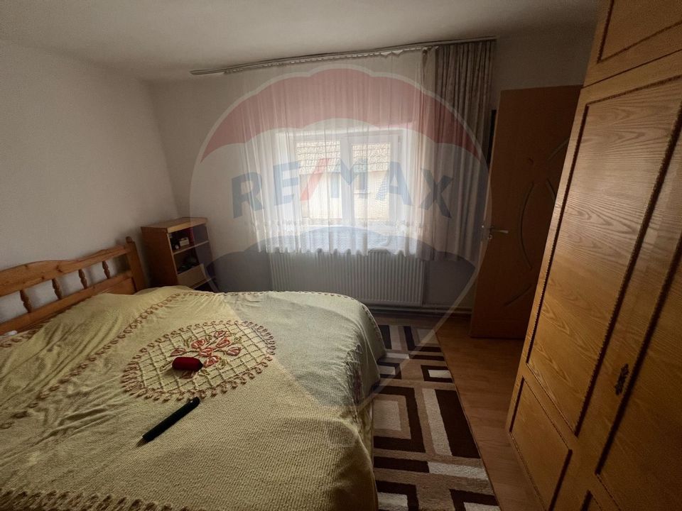 Casă / Vilă cu 6 camere de vânzare în zona Ultracentral