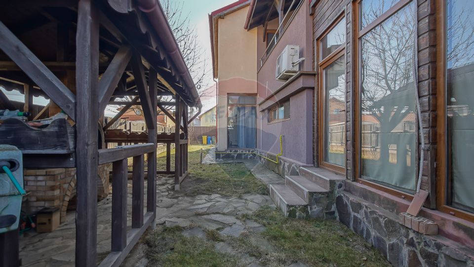 6 room House / Villa for sale