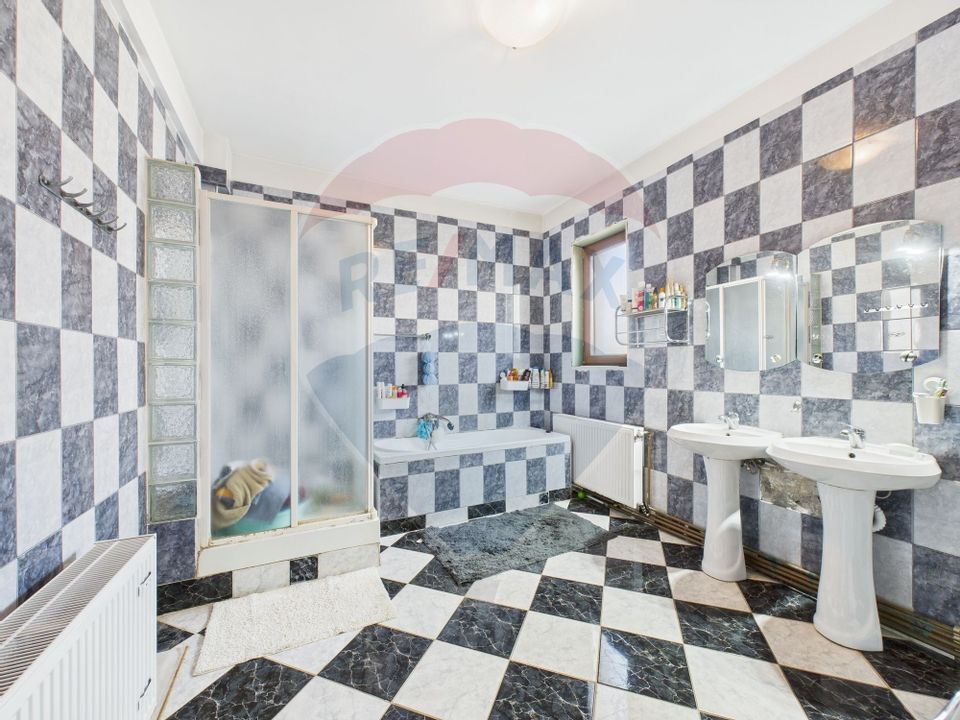 5 room House / Villa for sale