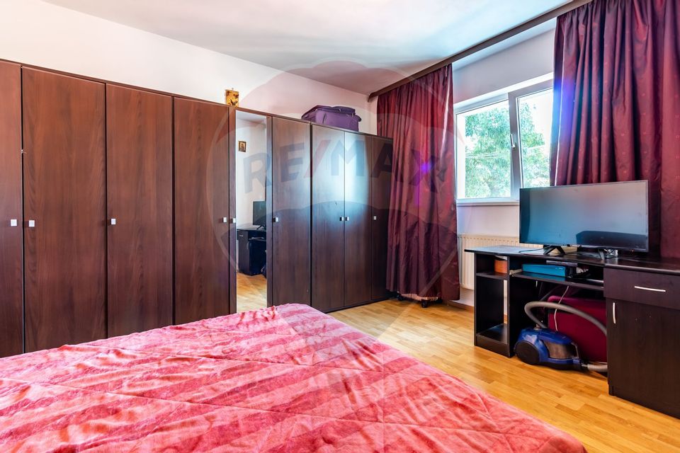 House / Villa with 7 rooms for sale in Giulesti area