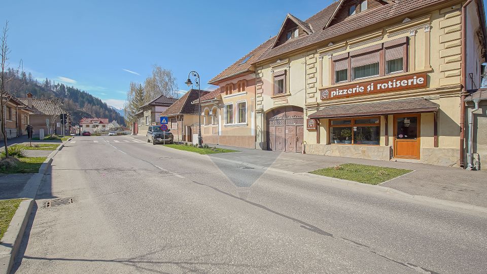 Casă cu 7 Camere + Spațiu Comercial, Oportunitate Rară, Comision 0%